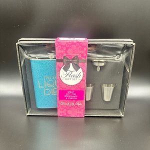 Flask gift set drink with style New Unopened “I’m On A Liquid Diet”